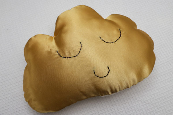 Coussin kawaï nuage